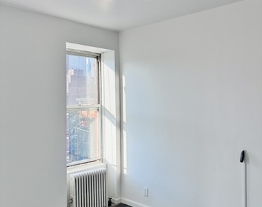 752 9th Avenue - Photo Thumbnail 1
