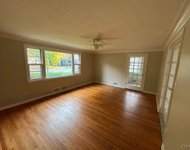 2101 James Street - Photo Thumbnail 21
