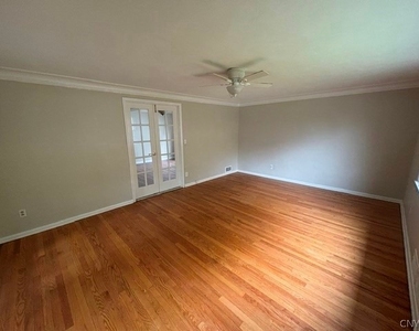 2101 James Street - Photo Thumbnail 2