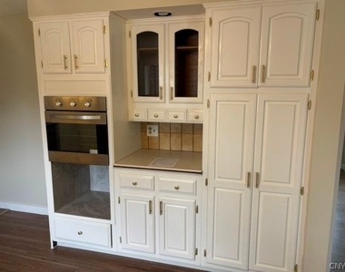 2101 James Street - Photo Thumbnail 7