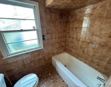 2101 James Street - Photo Thumbnail 12