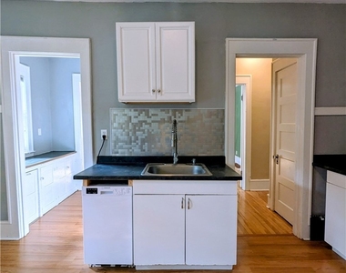 141 Beverly Road - Photo Thumbnail 7