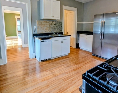 141 Beverly Road - Photo Thumbnail 8