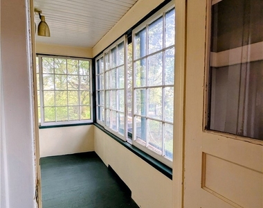 141 Beverly Road - Photo Thumbnail 10
