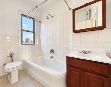 10 Park Terrace East - Photo Thumbnail 7