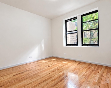 44 Bennett Avenue - Photo Thumbnail 10