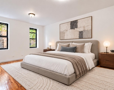 44 Bennett Avenue - Photo Thumbnail 8