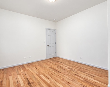 44 Bennett Avenue - Photo Thumbnail 13