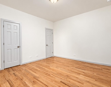 44 Bennett Avenue - Photo Thumbnail 9