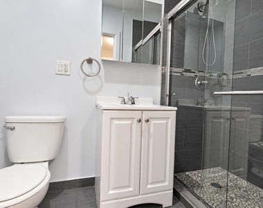 44 Bennett Avenue - Photo Thumbnail 15