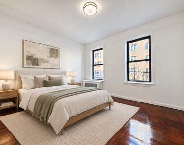 121 Bennett Avenue - Photo Thumbnail 3