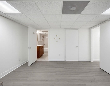 4367 Berline Drive - Photo Thumbnail 21