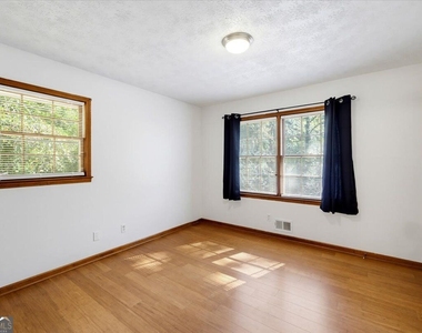 4367 Berline Drive - Photo Thumbnail 12