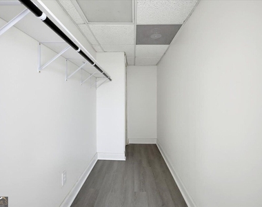 4367 Berline Drive - Photo Thumbnail 26