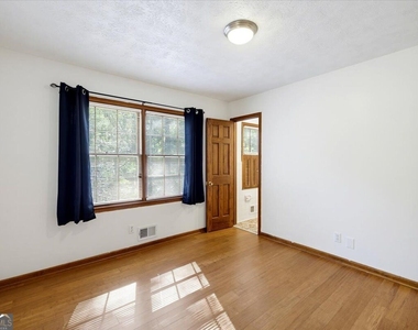4367 Berline Drive - Photo Thumbnail 13