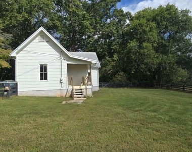 812 Bessie Lane - Photo Thumbnail 34