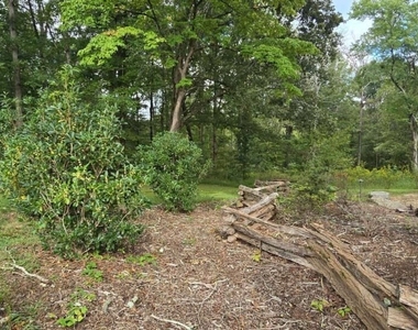 812 Bessie Lane - Photo Thumbnail 37