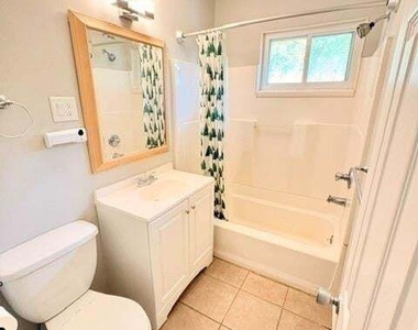 1600 Briarcliff Road Ne - Photo Thumbnail 6