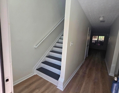 116 Heritage Way - Photo Thumbnail 1