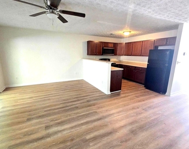 116 Heritage Way - Photo Thumbnail 9