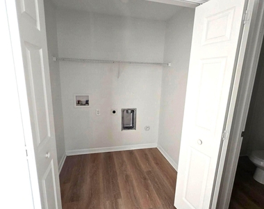 116 Heritage Way - Photo Thumbnail 6