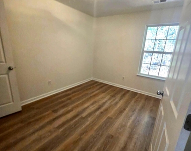 116 Heritage Way - Photo Thumbnail 21