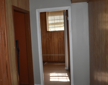 956 Irving Drive - Photo Thumbnail 16