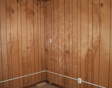 956 Irving Drive - Photo Thumbnail 20