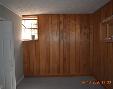 956 Irving Drive - Photo Thumbnail 8