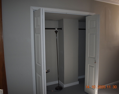 956 Irving Drive - Photo Thumbnail 9