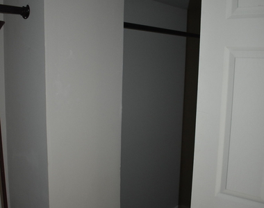956 Irving Drive - Photo Thumbnail 11
