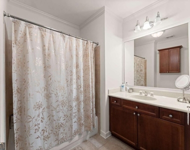 828 Highland Lane Ne - Photo Thumbnail 11