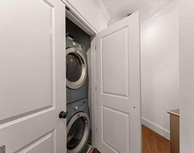 828 Highland Lane Ne - Photo Thumbnail 12