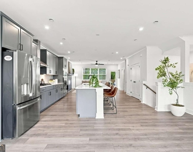 3401 Catalan Alley - Photo Thumbnail 16