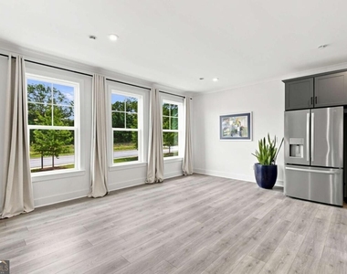 3401 Catalan Alley - Photo Thumbnail 14