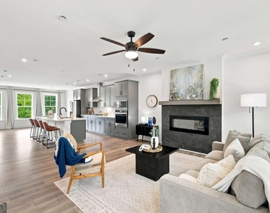 3401 Catalan Alley - Photo Thumbnail 19