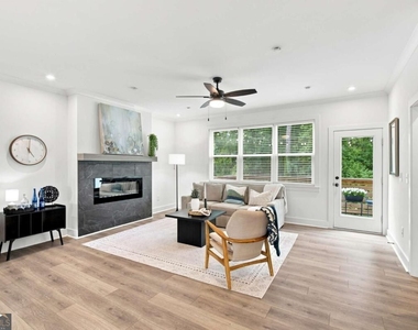 3401 Catalan Alley - Photo Thumbnail 17