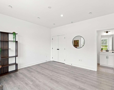 3401 Catalan Alley - Photo Thumbnail 4