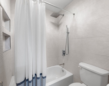 1538 Chantilly Drive - Photo Thumbnail 16