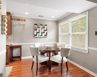 1538 Chantilly Drive - Photo Thumbnail 8