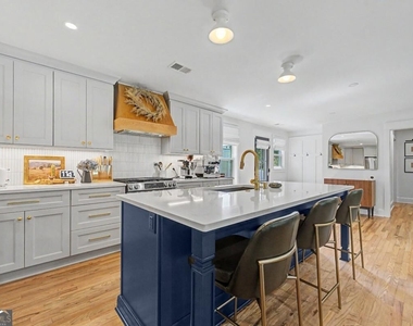 512 Cherokee Street Ne - Photo Thumbnail 12