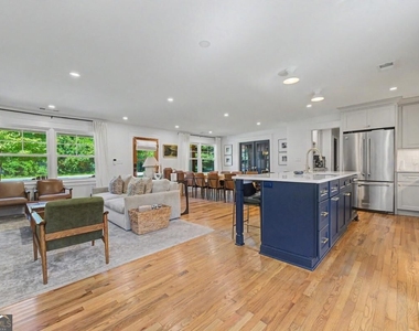 512 Cherokee Street Ne - Photo Thumbnail 10
