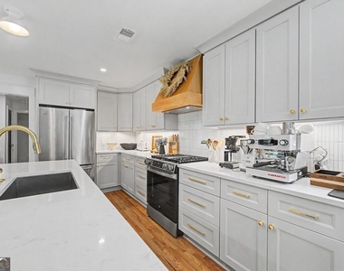 512 Cherokee Street Ne - Photo Thumbnail 13
