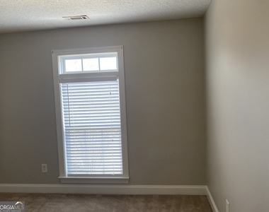 44 Vaux Way - Photo Thumbnail 21