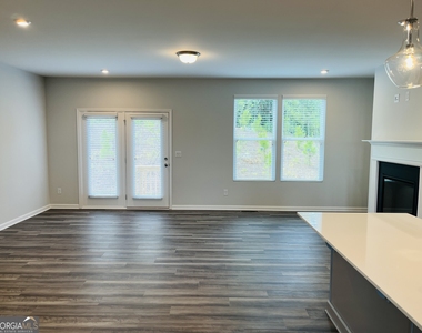2732 Creekview Terrace Nw - Photo Thumbnail 2