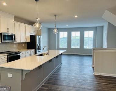 2732 Creekview Terrace Nw - Photo Thumbnail 5