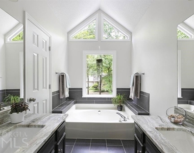 210 Spring Forest Way - Photo Thumbnail 5