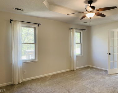 210 Spring Forest Way - Photo Thumbnail 15