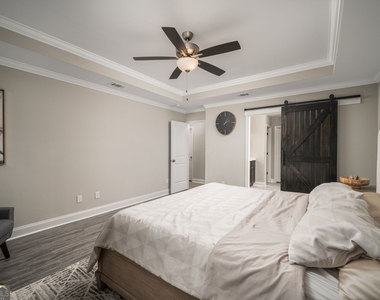 315 Creek Ridge Drive - Photo Thumbnail 17