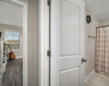 315 Creek Ridge Drive - Photo Thumbnail 26